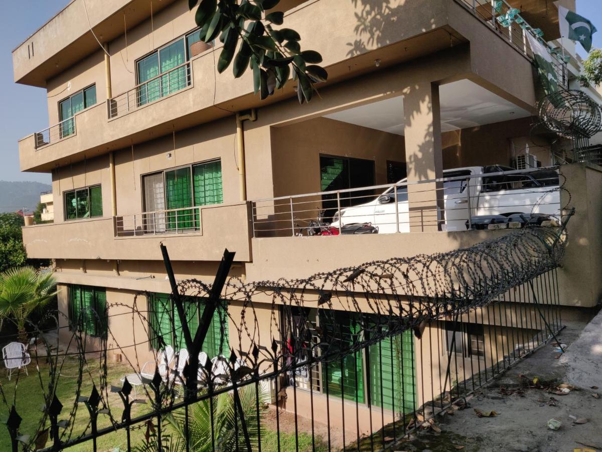 The Travelers Den Hotel Islamabad Zewnętrze zdjęcie