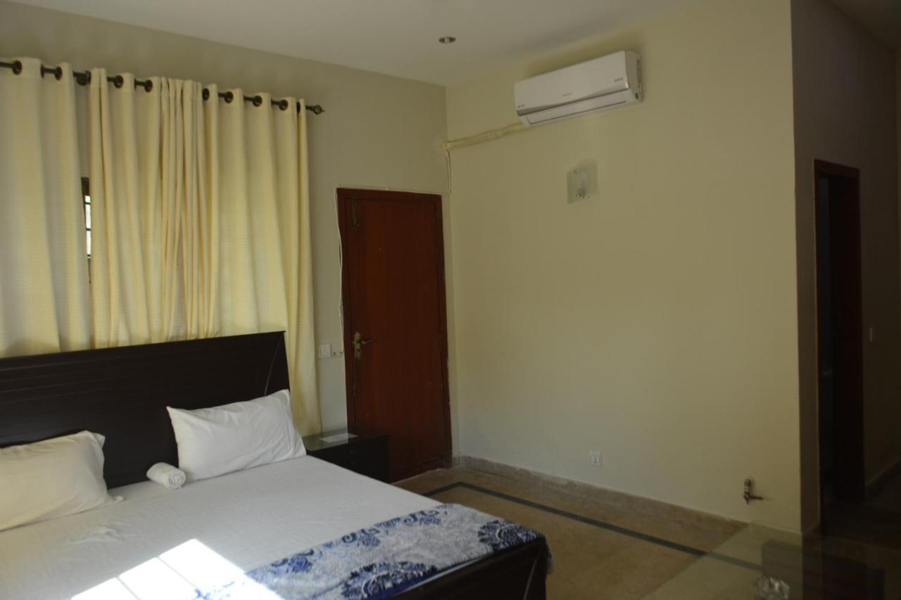 The Travelers Den Hotel Islamabad Zewnętrze zdjęcie