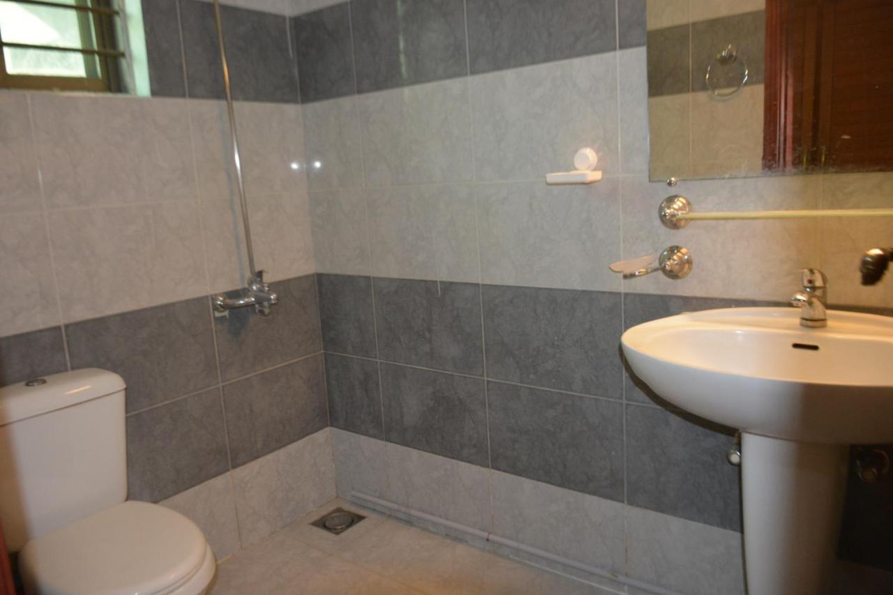 The Travelers Den Hotel Islamabad Zewnętrze zdjęcie