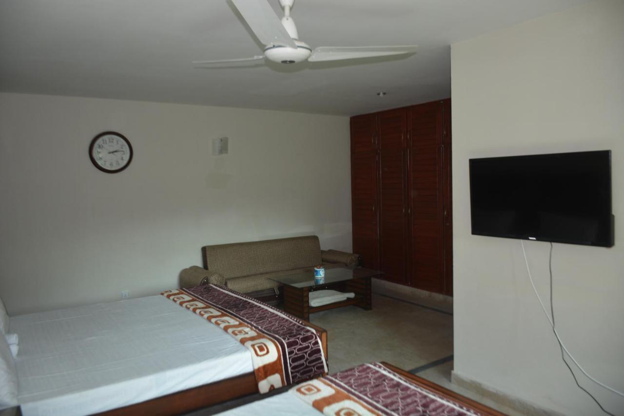 The Travelers Den Hotel Islamabad Zewnętrze zdjęcie