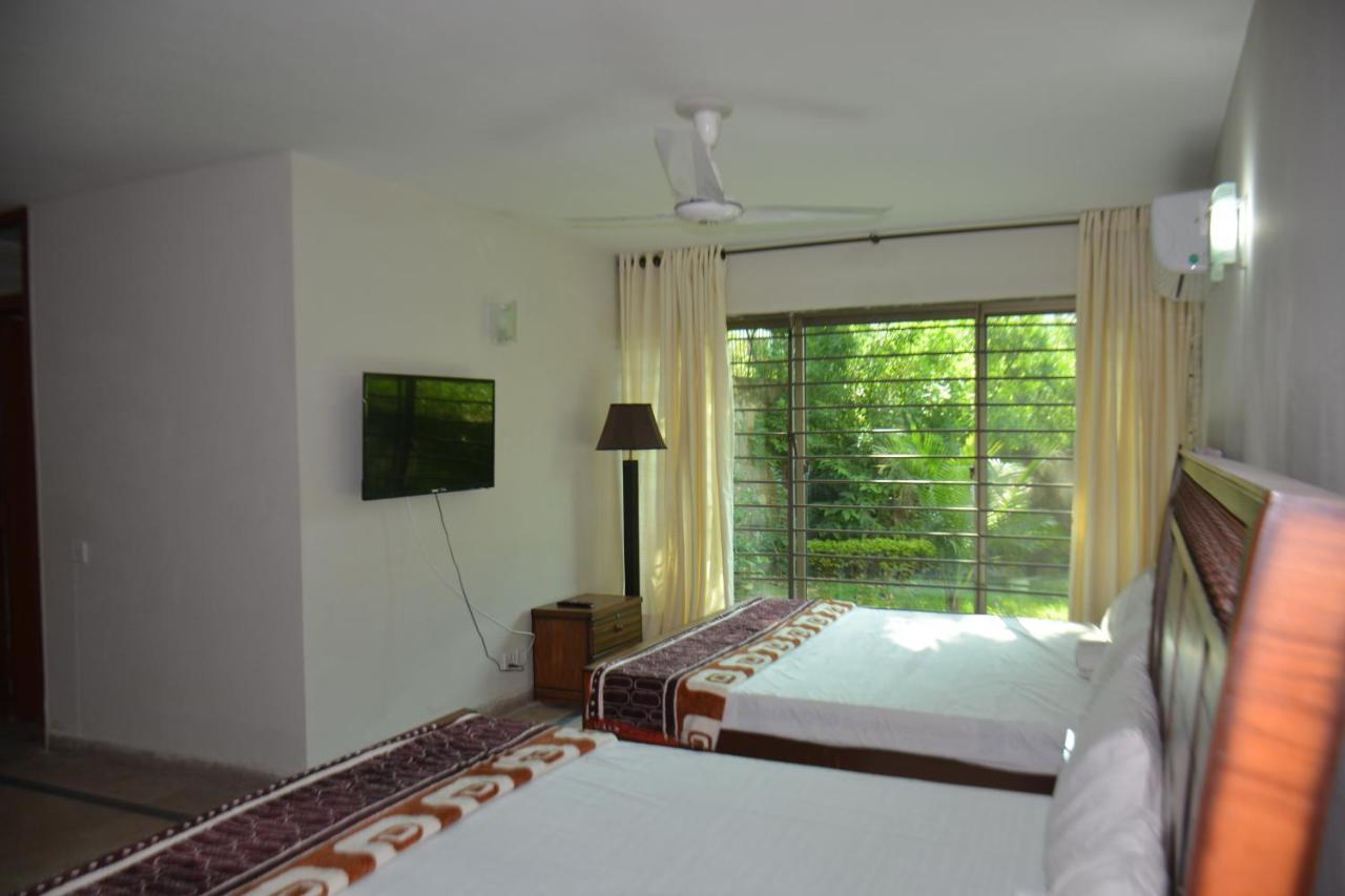 The Travelers Den Hotel Islamabad Zewnętrze zdjęcie