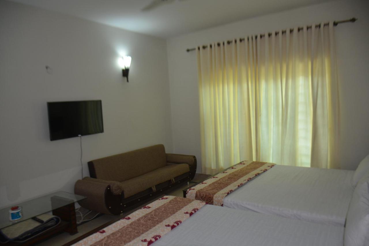 The Travelers Den Hotel Islamabad Zewnętrze zdjęcie
